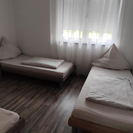 Ferienwohnung Casa Helvetia Rheinhausen Exterior foto