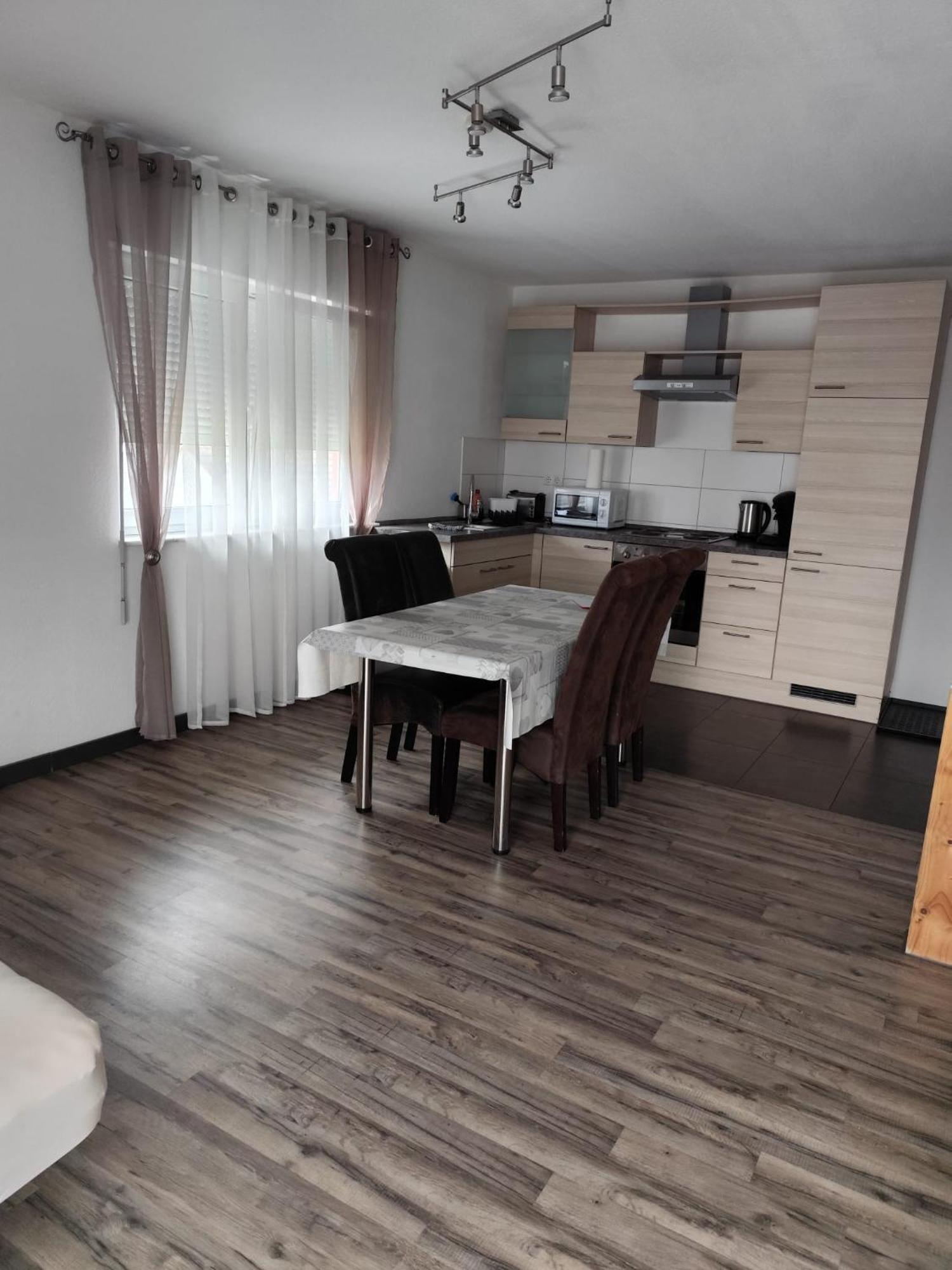 Ferienwohnung Casa Helvetia Rheinhausen Exterior foto