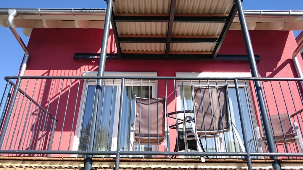 Ferienwohnung Casa Helvetia Rheinhausen Exterior foto